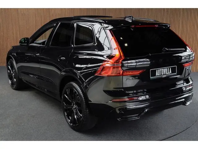 Volvo XC60 2.0 T6 Plug-in hybrid AWD HUD Panodak Leder Navi Camera Elektr. bedienbare achterklep Sfe...