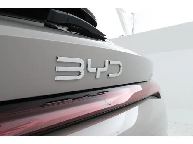BYD SEAL U