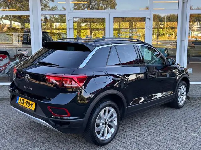 Volkswagen T-Roc 1.0 116PK TSI Life Edition | Adaptive | PDC | Stoel VW |