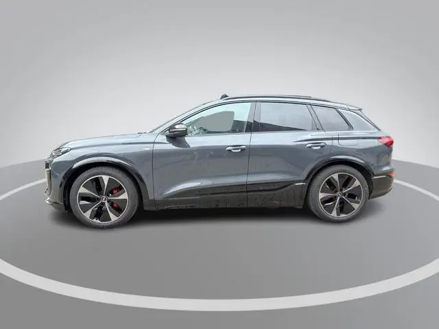 Audi Q6 e-tron S edition 83 kWh 252pk · Panoramadak · Inklap. Trekhaak · Luchtvering · 360 Camera ·...