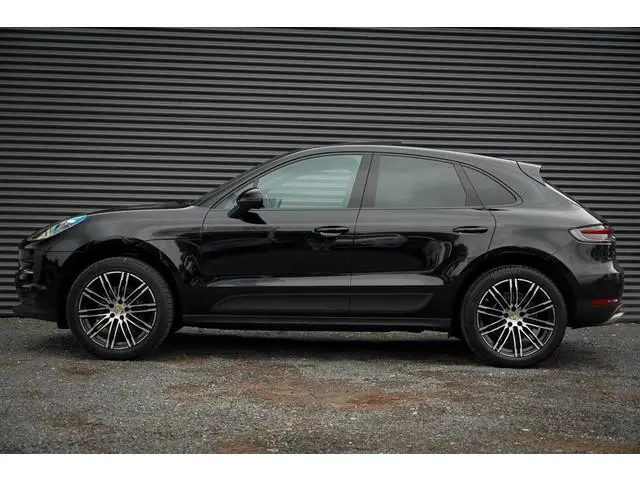 Porsche Macan 2.0 / Panoramadak / Incl BTW / 20''  / Stoelverwarming