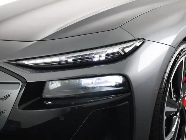 Audi S6 Avant e-tron