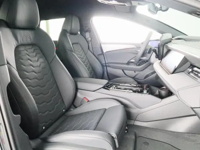 Audi S6 Avant e-tron
