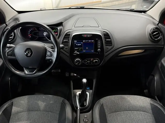 Renault Captur 1.3 TCe 150pk Version S | Navi | Camera | Dodehoek | Stoelverwarming | LED | PDC |