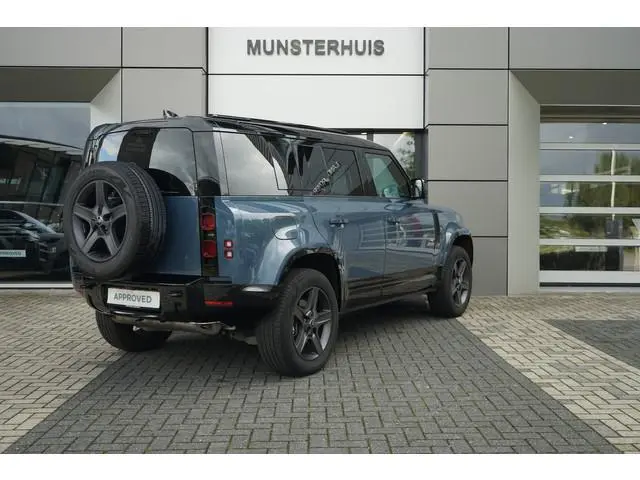 Land Rover Defender 110 2.0 P300e 110 X-Dynamic SE | Verwarmde voorstoelen | Meridian |