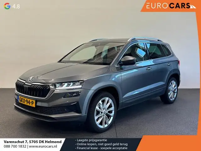 Skoda Karoq 1.5 TSI 150pk DSG Style Navigatie Apple Carplay/Android Auto Parkeersensoren Camera Adap...