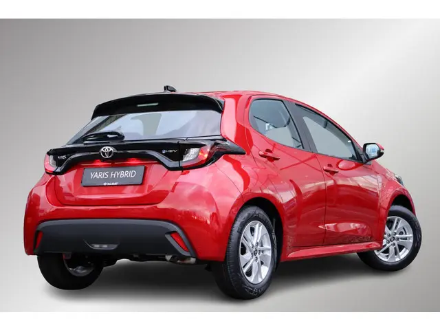 Toyota Yaris 1.5 Hybrid 115 Active, Nieuw en snel leverbaar met €2000,- inruilpremie!!