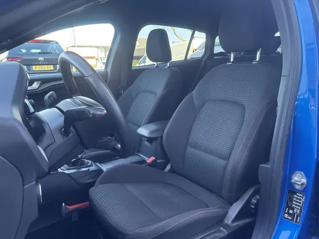 Ford Focus Wagon 1.0 EcoBoost ST Line Business | Trekhaak | Stuurverwarming | Stoelverwarming | Navi