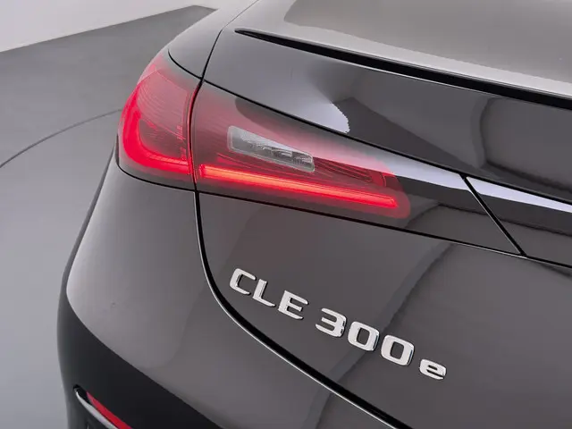 Mercedes-Benz CLE Coupé 300 e AMG Line | Pano Memory Distronic