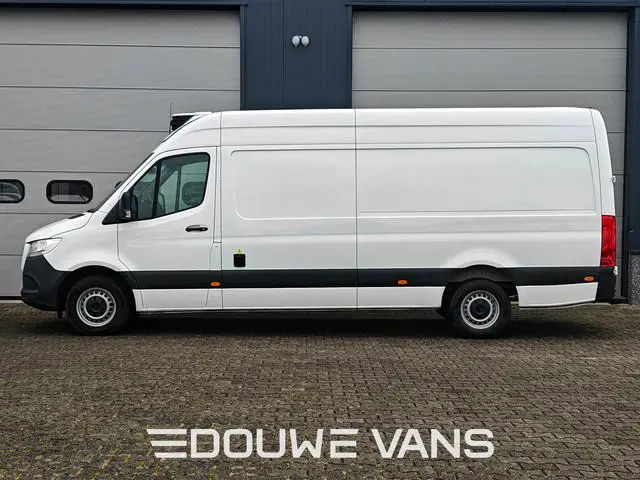 Mercedes-Benz Sprinter L3 H2 317 Vrieswagen Automaat MBUX 10.25 Camera wordt verwacht. Koeling NIEUW...
