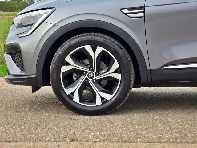Renault Arkana 1.3 TCe - 140 Pk - AUTOMAAT - Panoramadak - ParkeerCamera
