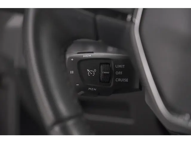 Peugeot 3008 1.6 HYbrid 225 Allure | Camera | Dodehoekdetectie | Navigatie | Apple Carplay