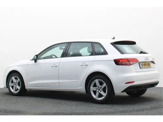 Audi A3 Sportback 30 TFSI Pro Line Eerste Eigenaar, 5-Deurs, Airco, Cruise, Navigatie, Bluetooth, PD...