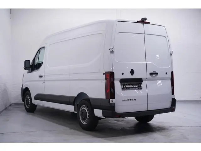 Renault Master 2.0 dCi 130 pk L2H2 Incl. BPM, ex BTW, Navi Apple Carplay, Airco, Laadruimte Pakket,...