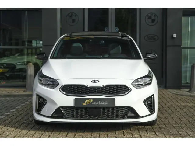 Kia ProCeed