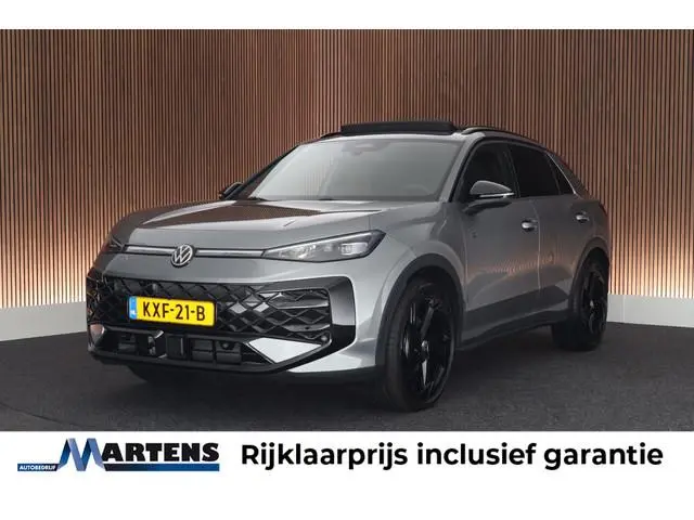 Volkswagen T-Roc 1.5 eTsi 150pk R-Line First Edition Black Style Trekhaak Camera Keyless Stoelverwar...