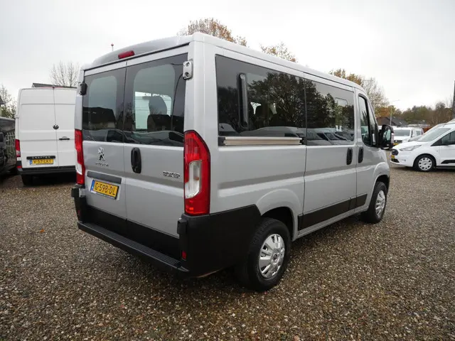 Peugeot Boxer 2.2 BlueHDI 140PK, L1H1, Combi 9-Persoons, Airco