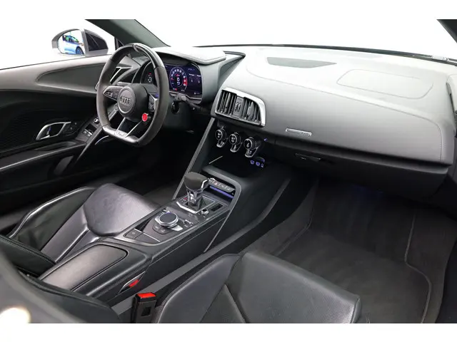 Audi R8 5.2 RWD |Carbon|Camera|Bang&Olufsen|