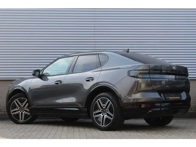 Ford Capri Premium Extended Range RWD 77 kWh | Panoramadak | Leder | Head-up | BLIS | 360 Camera | A...