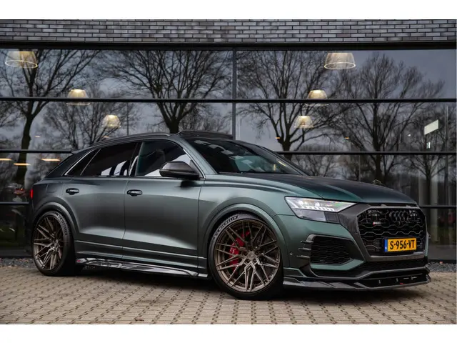 Audi RS Q8 4.0 TFSI RS Q8 quattro 740PK , Urban, Eventuri, 23inch, Panoramadak, 4wielbesturing, 