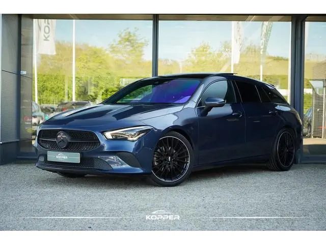 Mercedes-Benz CLA-klasse Shooting Brake 180 d / Aut / Pano / Sfeerverlichting / Leder