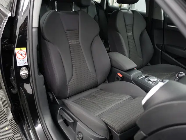Audi A3 Sportback 1.5 TFSI Pro Line S Plus Aut- Xenon Led, Virtual Cockpit, Sfeerverlichting, Sport...