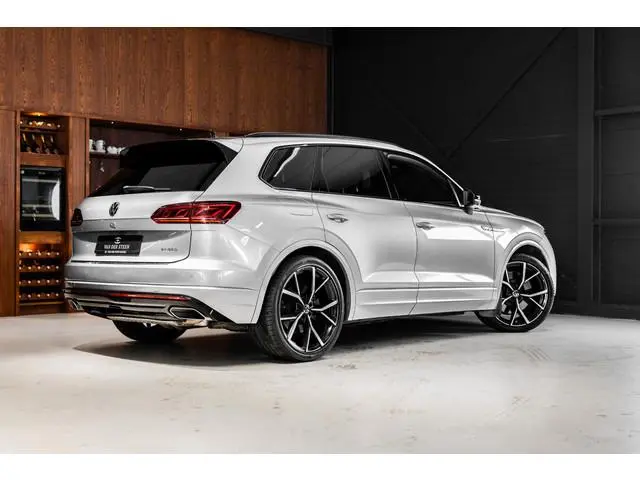 Volkswagen Touareg 3.0 TSi 4MOTION R Line Pano | Trekhaak