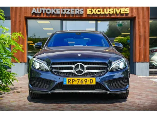 Mercedes-Benz C-klasse 180 Business Solution AMG Panoramadak 3D Burmester Ambient Camera Stoelverwar...
