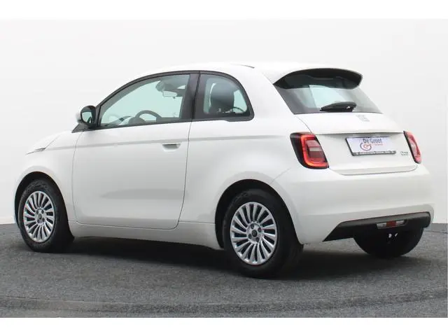 Fiat 500e Icon 42 kWh Virtual Cockpit, Cruise, Apple Carplay, Lane Assist, Climate, DAB, LED, 16''