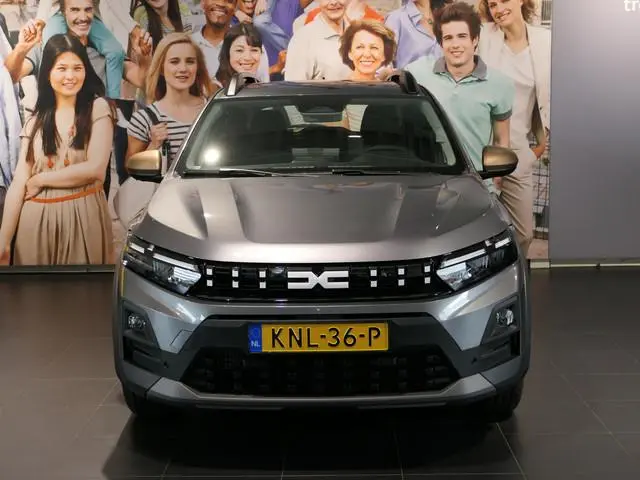 Dacia Sandero Stepway 1.0 TCe 110 limited edition | Occasion Lease vanaf €419 p/m | Dodehoek | Apple...