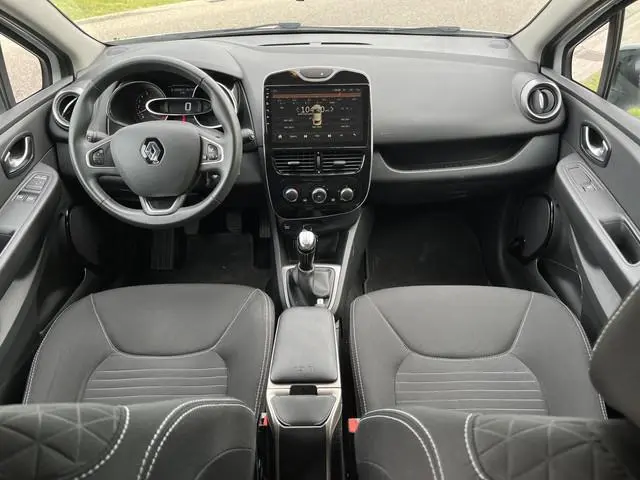 Renault Clio 1.2 Collection /dealer onderhouden / Trekhaak afneembaar / Airco / Armsteun / Elek. spi...