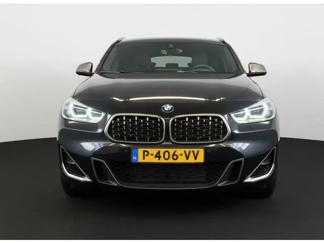 BMW X2 M35i 306PK xDRIVE M-SPORT LEDER/NAVI/HEAD-UP/PANORAMADAK