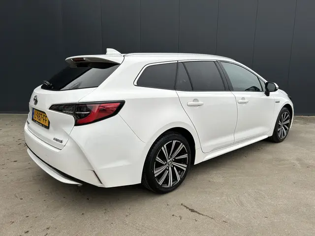 Toyota Corolla Touring Sports 1.8 Hybrid Business Plus ADAPT CRUISE CAMERA HALF LEER LED NAVI ECC