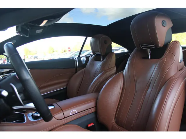 Mercedes-Benz S-klasse Coupé 450 4MATIC | AMG-STYLING INTERIEUR / EXTERIEUR | PANORAMADAK | BURMESTE...