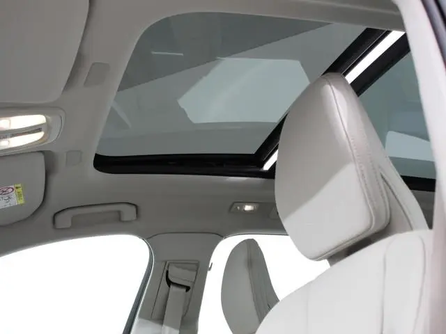 Volvo XC60 2.0 T6 Plug-in hybrid AWD Plus Bright 398 pk DEMO ! Full LED Cruise Control + Pilot Assis...