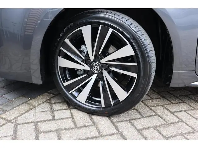 Toyota Corolla Touring Sports Hybrid 140 Dynamic Limited, Stuur/Stoelverwarming