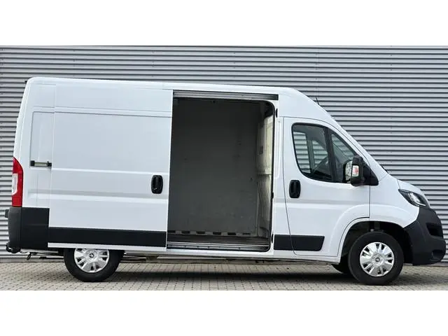 Peugeot Boxer 2.2 BlueHDi 120 L2H2 Airco|Navi|Camera|Trekhaak
