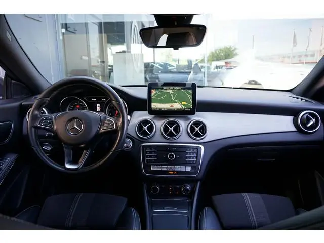 Mercedes-Benz CLA-klasse Shooting Brake 180 Business Solution AUT. + CAMERA