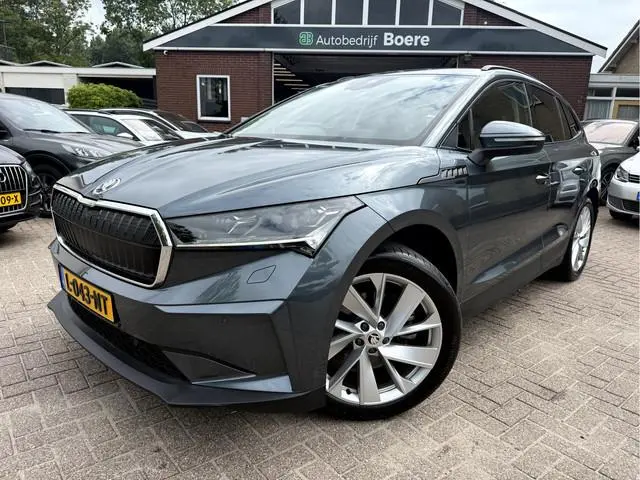 ŠKODA Enyaq iV 60 First Edition SOH 93.3%, Camera, Stoel/Stuurverwarming