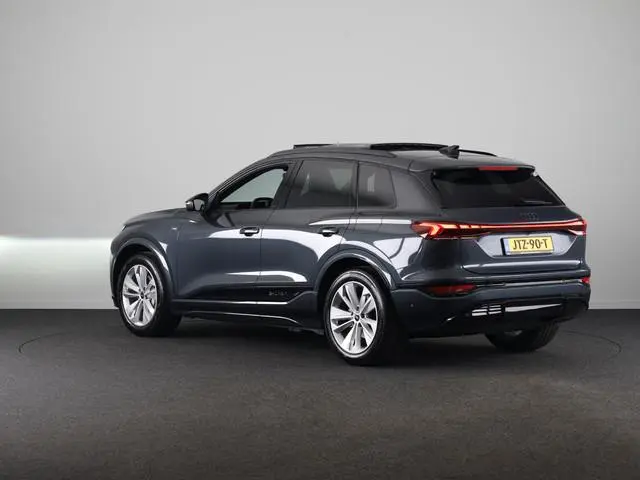 Audi Q6 e-tron S edition 83 kWh | 360 Camera | Panoramadak | Bijrijdersscherm | Privacy Glass | Alar...