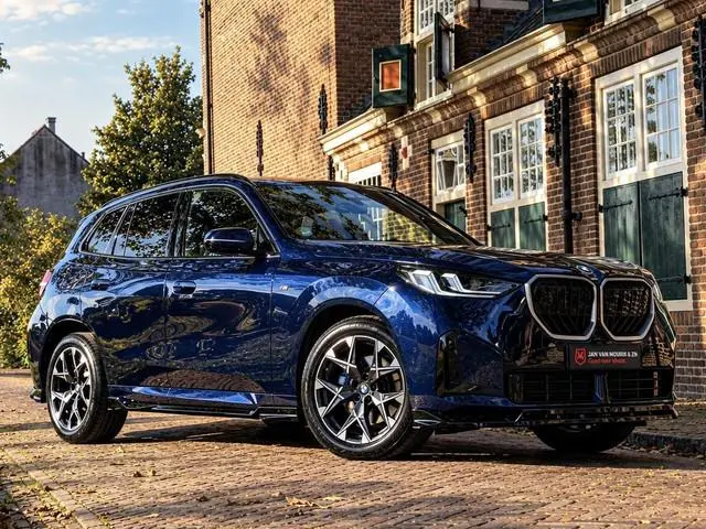 BMW X3 30e xDrive | PANORAMADAK | HEAD UP | STUURVERWARMING | 360 CAMERA | TREKHAAK