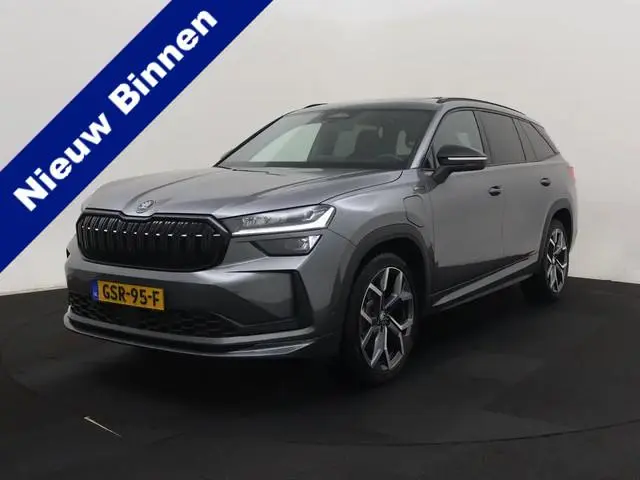 ŠKODA Kodiaq 1.5 TSI PHEV Sportline Business Panodak | Canton | Trekhaak | Led | Winterpakket ORG NL