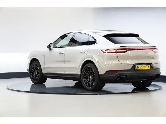 Porsche Cayenne Coupé 3.0 E-Hybrid | 21 Inch | Panoramadak |