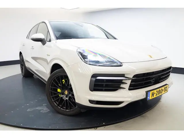 Porsche Cayenne Coupé 3.0 E-Hybrid | 21 Inch | Panoramadak |