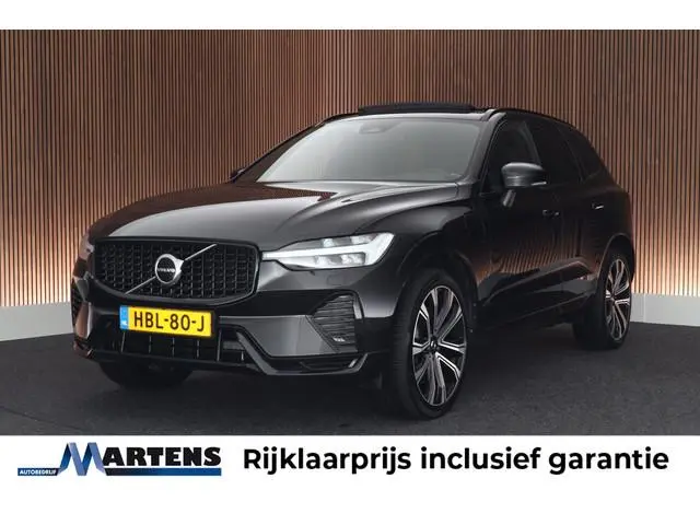 Volvo XC60 2.0 T6 Plug-in hybrid AWD Plus Dark Trekhaak Camera Memory Keyless Panoramadak Navigatie