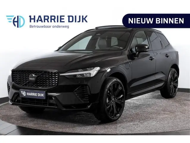 Volvo XC60 2.0 T6 Plug-in hybrid AWD Ultra Black Edition | S/K-Panodak | Elek. Trekhaak | Alarmklass...