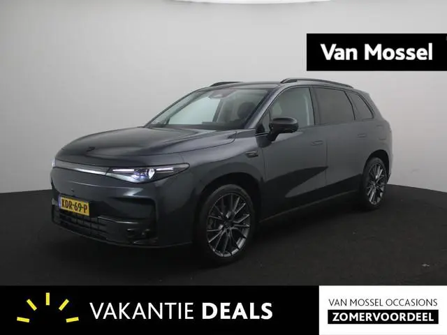 Leapmotor C10 Design REEV 28.4 kWh | LAGE KM STAND | DIRECT RIJDEN ! |