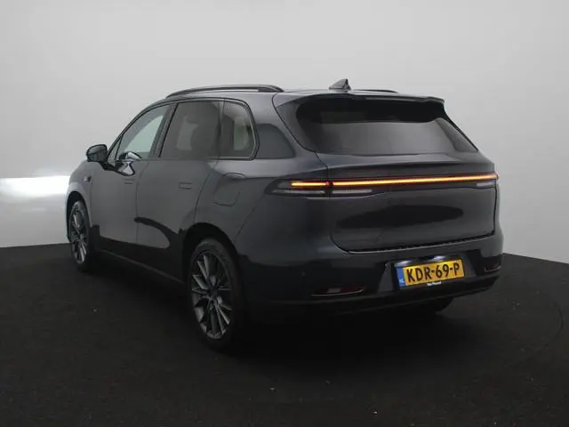 Leapmotor C10