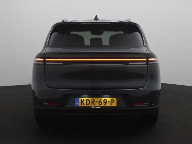Leapmotor C10