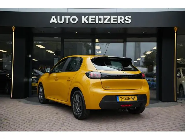 Peugeot 208 1.2 PureTech Allure Apple Carplay Vermoeidheidsherkenning LED dagrijverlichting DAB+ Cru...